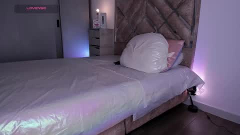 Linda online show from November 17, 7:20 am