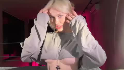 Aline meow   online show from April 30, 4:34 pm