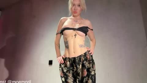 Aline meow   online show from April 23, 12:29 pm