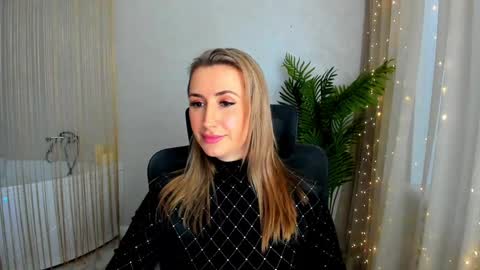 Snapshot of goldenlighte chatting on January 20, 12:39 pm Olivia online show from January 20, 12:39 pm