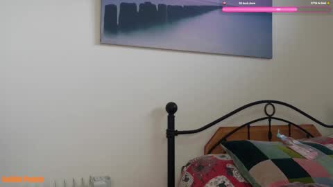 Snapshot of goldie_peach chatting on October 5, 1:38 pm Goldie online show from October 5, 1:38 pm
