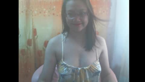 Snapshot of gorgeousmama chatting on September 22, 1:37 am gorgeousmama online show from September 22, 1:37 am