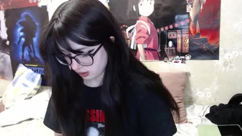 Snapshot of goth_pumpkin chatting on February 19, 9:58 pm Amy online show from February 19, 9:58 pm