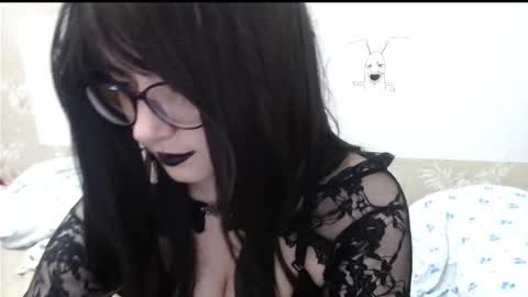 Snapshot of goth_pumpkin chatting on January 17, 8:00 pm Amy online show from January 17, 8:00 pm