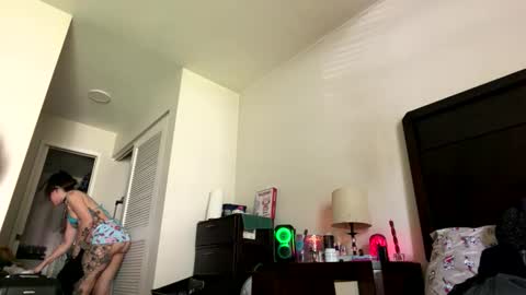 gothbaby305 online show from May 24, 3:33 pm