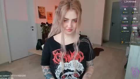 traumfrau Kira angel face devil eyes I SELL A LOT VIDEO IN GALLERY online show from February 28, 11:20 am