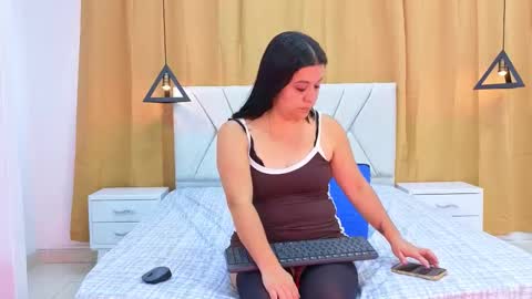 graceanderson_ online show from February 26, 8:41 pm