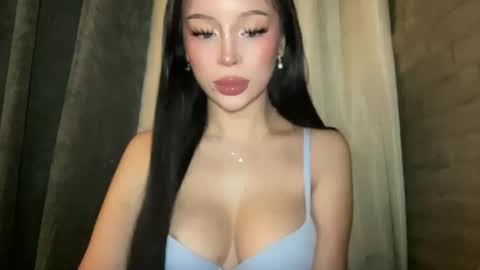 Marie Pelie online show from December 21, 9:08 pm