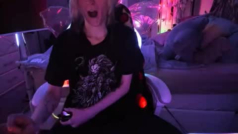 GreenEyedLovexo online show from December 16, 6:52 am