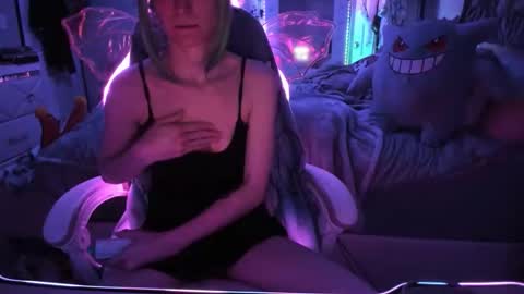 GreenEyedLovexo online show from October 23, 5:46 am