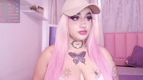 Snapshot of greennbella chatting on February 18, 7:10 pm online show from February 18, 7:10 pm