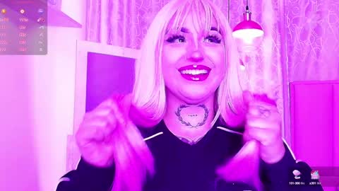 Snapshot of greennbella chatting on February 8, 7:05 pm online show from February 8, 7:05 pm