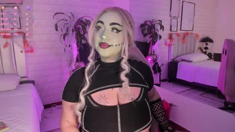   online show from October 24, 7:32 pm