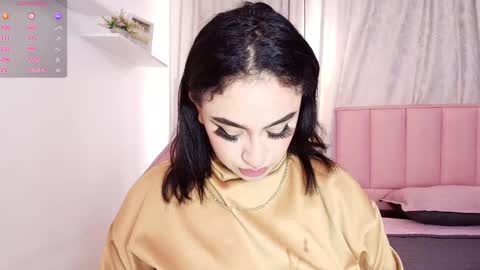 Snapshot of greennbella chatting on January 21, 7:17 pm online show from January 21, 7:17 pm