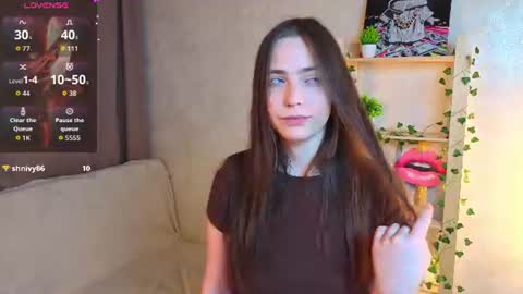 Cutie Ellie online show from June 11, 5:10 pm