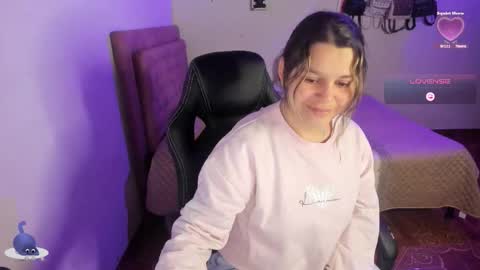 Hello Im Julieta Im 25 years old welcome to my room have fun and be happy. online show from November 22, 7:33 am