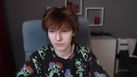 guitarandangell online show from November 29, 8:07 am