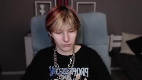 guitarandangell online show from April 27, 12:35 pm