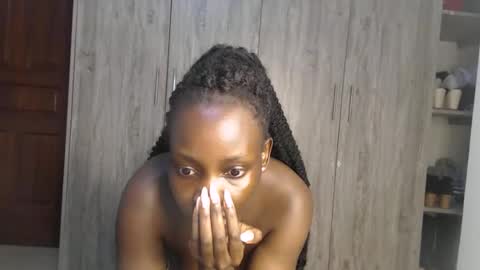 Snapshot of gulpess chatting on January 12, 11:04 pm Miss Incredible online show from January 12, 11:04 pm