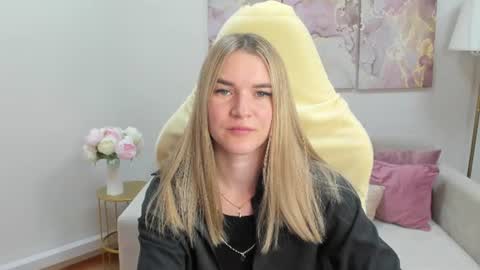 gwensmitt online show from July 29, 9:26 pm