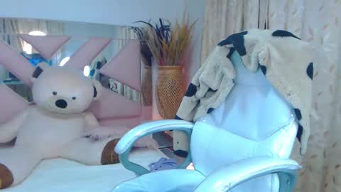 Snapshot of gyal_8_ chatting on October 4, 4:40 am gyal_8_ online show from October 4, 4:40 am