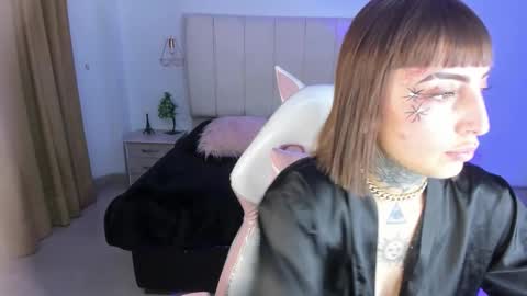 gyal_8_ online show from November 29, 5:22 am