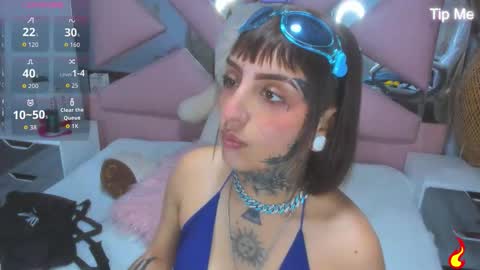 Snapshot of gyal_8_ chatting on September 26, 4:43 am gyal_8_ online show from September 26, 4:43 am