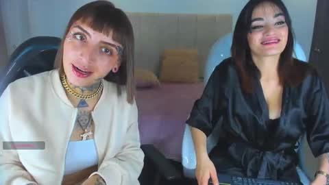 Snapshot of gyal_8_ chatting on October 15, 3:53 am gyal_8_ online show from October 15, 3:53 am