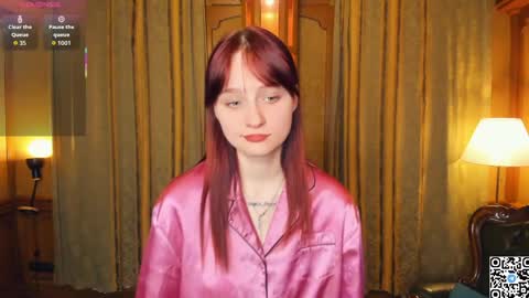 Chloe online show from April 25, 8:28 pm