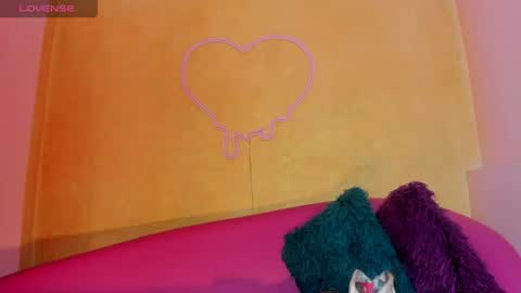 hada_magica online show from April 25, 7:00 pm