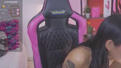 Hade online show from February 24, 7:34 pm