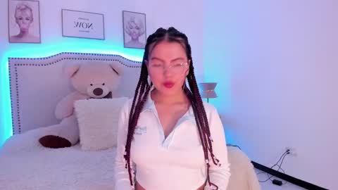 Snapshot of hade_se chatting on January 7, 5:33 am Eva online show from January 7, 5:33 am
