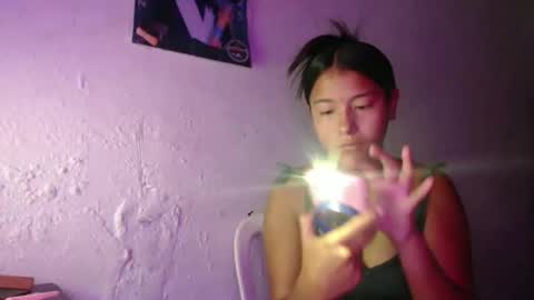 hadesmit1 online show from April 28, 1:59 pm