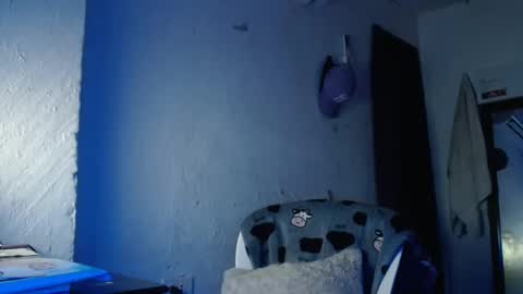 hadesmit1 online show from March 17, 5:44 am