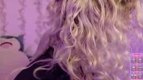 Haely online show from March 26, 4:14 am