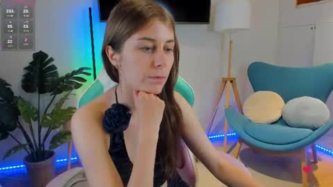 Hailey  Green online show from June 11, 3:25 am