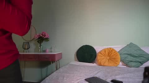 Hailey online show from March 5, 4:24 am