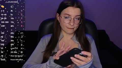 Snapshot of haily_heavenly chatting on December 9, 10:22 am HailyHeavenly online show from December 9, 10:22 am