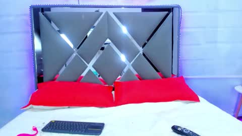 haily_hot_girl online show from March 9, 6:33 pm