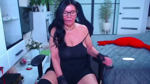 Snapshot of hairypussygranny chatting on February 25, 9:20 am Monika online show from February 25, 9:20 am