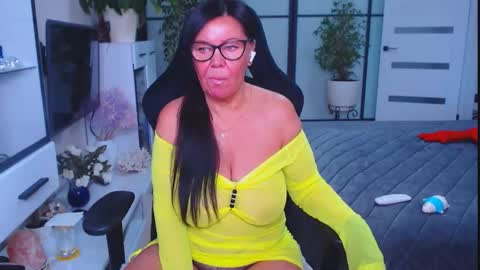Snapshot of hairypussygranny chatting on October 18, 9:12 am Monika online show from October 18, 9:12 am