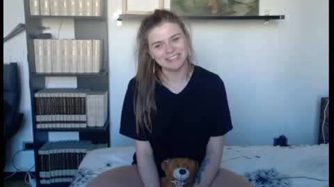 Snapshot of haleyreedme chatting on March 5, 7:38 am Haley online show from March 5, 7:38 am