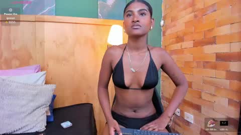 Halley Lorens online show from April 24, 8:11 pm