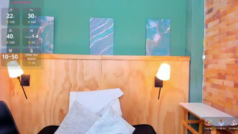 Halley Lorens online show from April 23, 7:27 pm