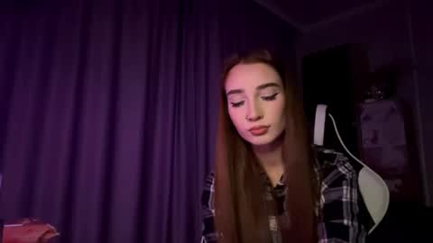 Holly online show from November 19, 7:36 pm