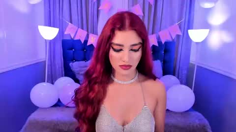 Snapshot of hallsred_rh chatting on December 9, 9:27 pm Halls Red online show from December 9, 9:27 pm