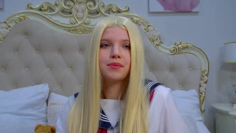 HallyBradley online show from March 12, 5:26 pm