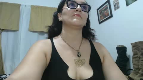 Snapshot of hammer9247 chatting on October 1, 10:48 pm hammer9247 online show from October 1, 10:48 pm