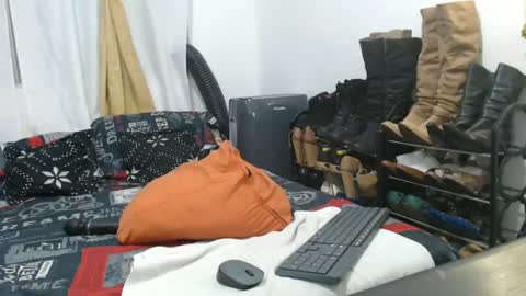 Snapshot of hammer9247 chatting on September 23, 9:46 pm hammer9247 online show from September 23, 9:46 pm