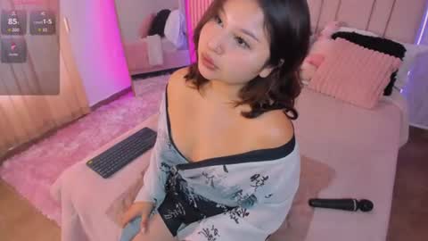 Hanna Rosse online show from June 8, 1:45 pm